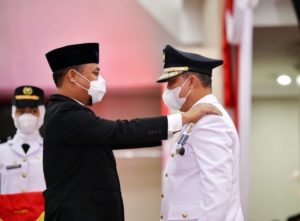 Plt Gubernur Sulsel Andi Sudirman Resmi Lantik Budiman Sebagai Bupati Lutim