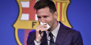Tisu Bekas Lap Air Mata Perpisahan Lionel Messi Dijual Rp 14 Miliar